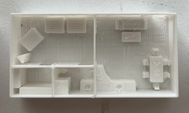 Apollo model photo 2